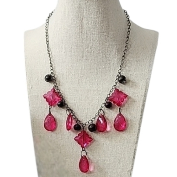 hot pink & black Teardrop statement necklace - Picture 2 of 11